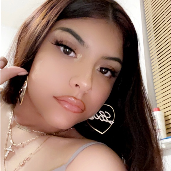 Meet your Posher, Gabriela - Picture 5 of 7